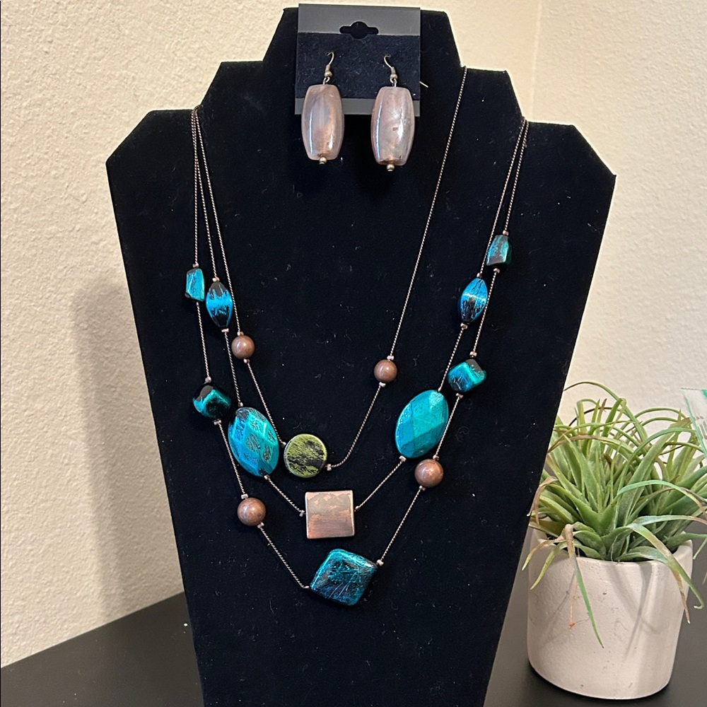 Elegant Blue and Brown Beaded Necklace Set